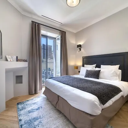 Marvellous 5 Bed Centre Apartment
