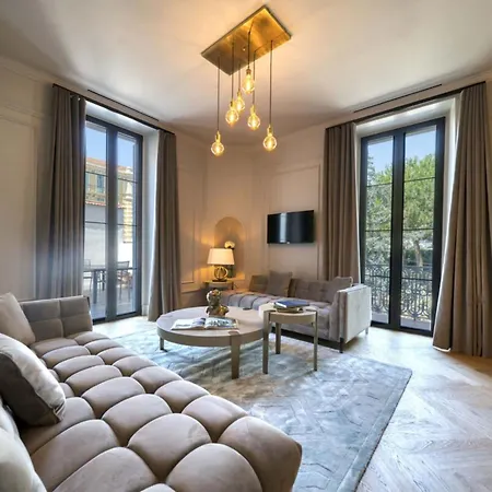 Marvellous 5 Bed Centre Apartment